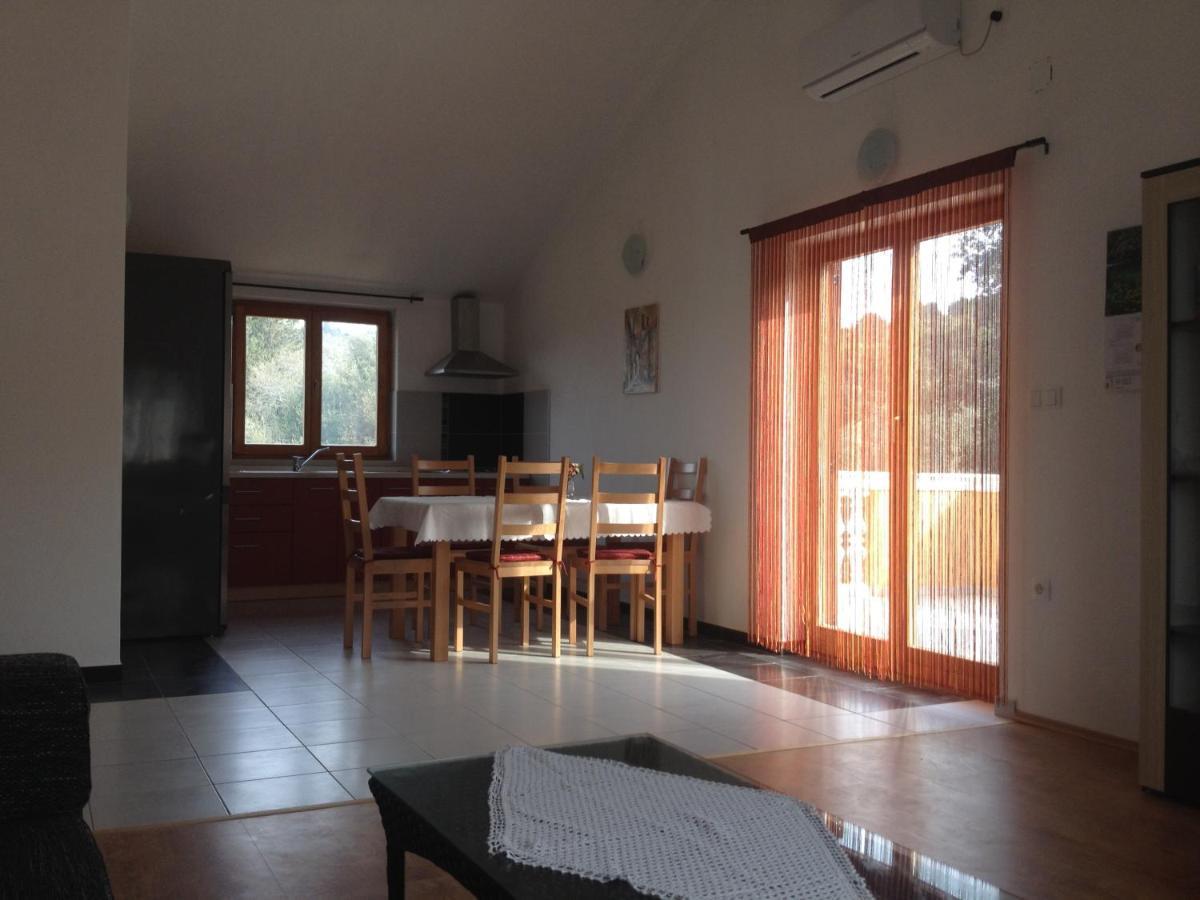 Apartman Sternak Kraj  Buitenkant foto