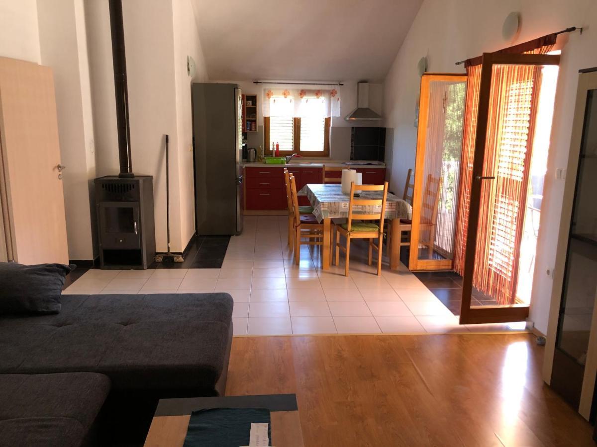 Apartman Sternak Kraj  Buitenkant foto